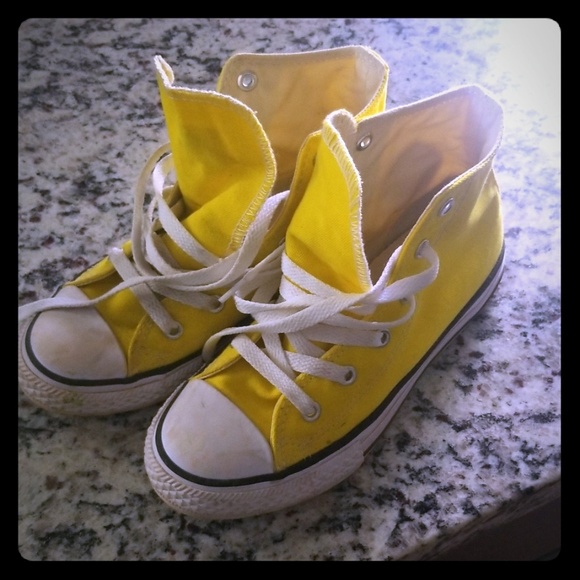 yellow converse kids